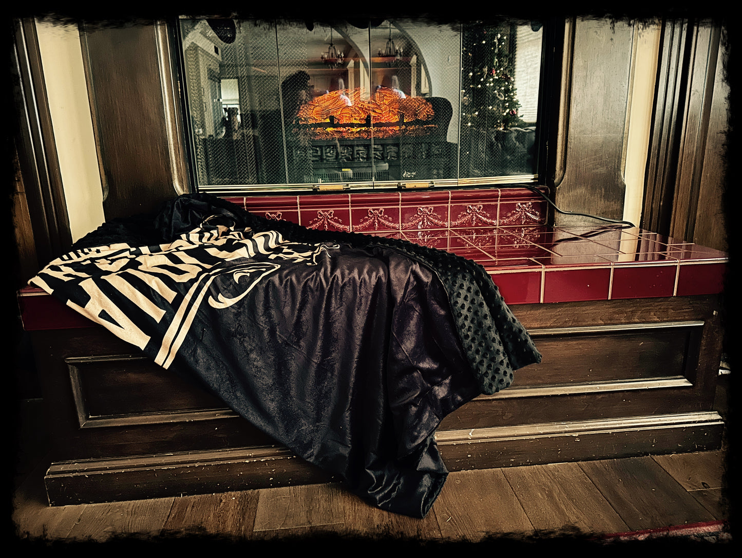 - NEW! the antiquarium of sinister happenings veil of mystery - (opulent fleece throw)