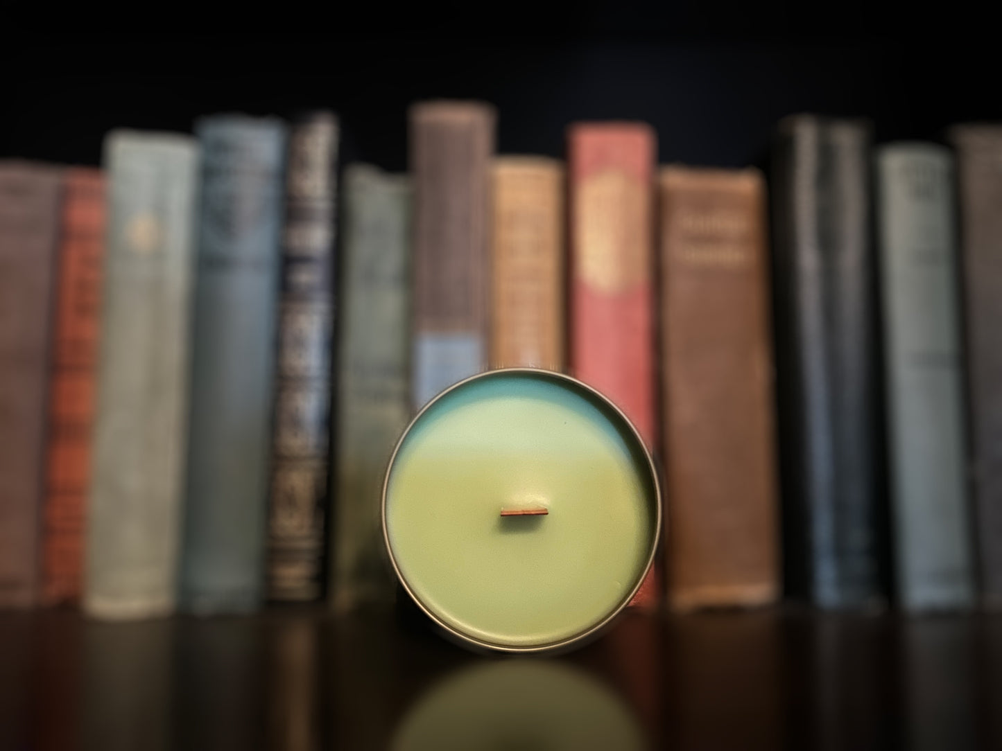 - the antiquarium scented candle -