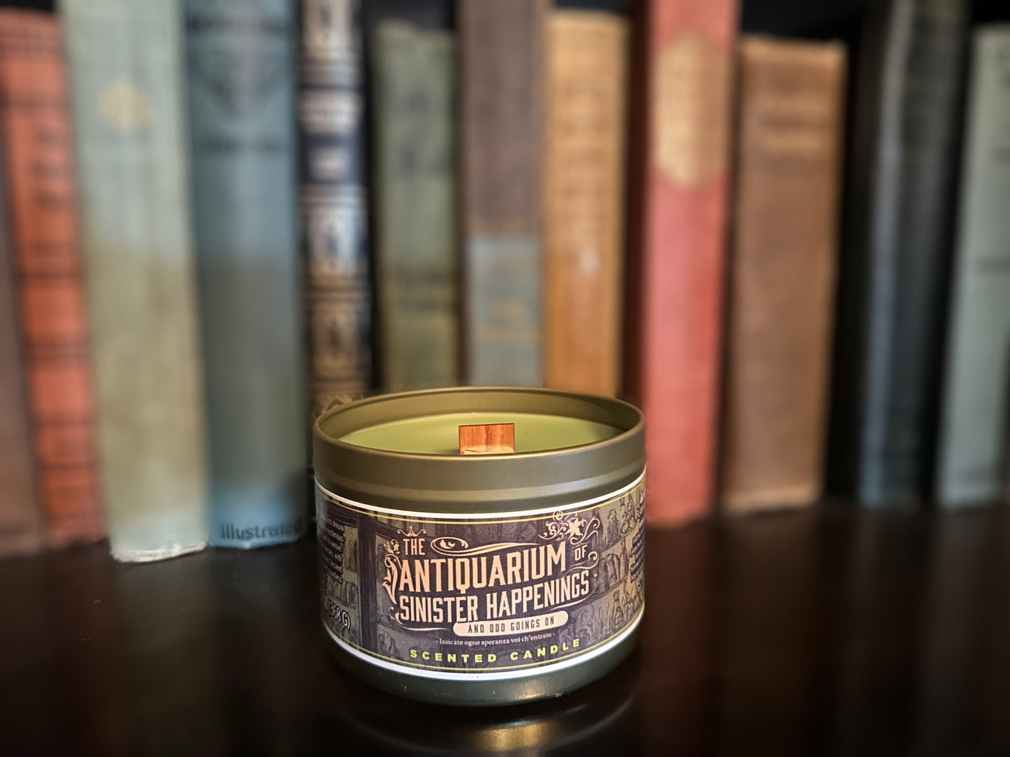 - the antiquarium scented candle -